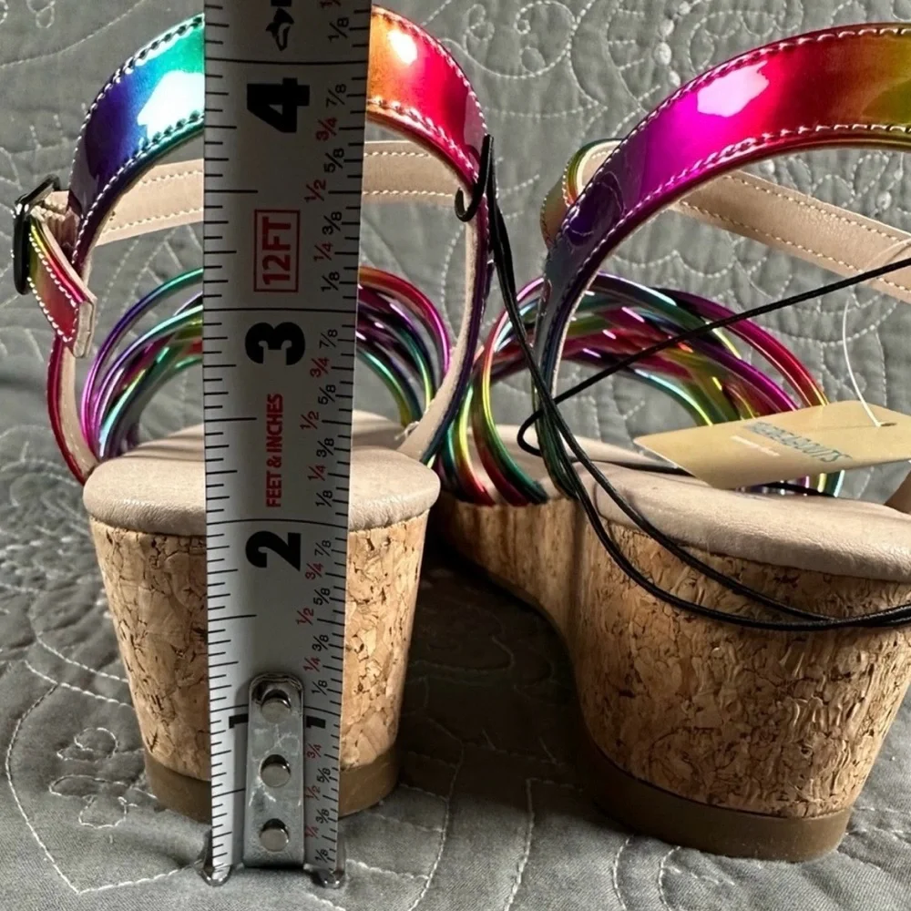 Thereabouts Girls Olive Metallic Multi Wedge Sandals NWT Size Big Girls 4